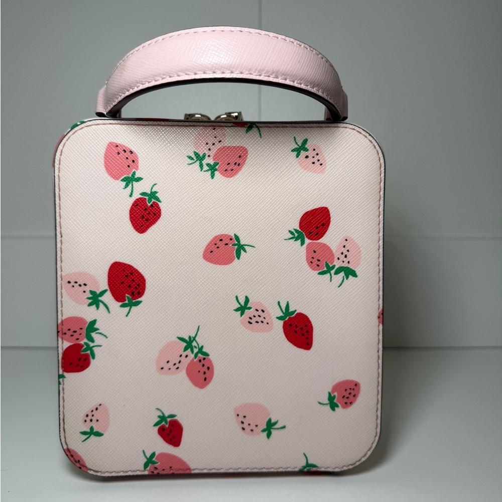 Kate‎ spade strawberry purse - Picture 3 of 8